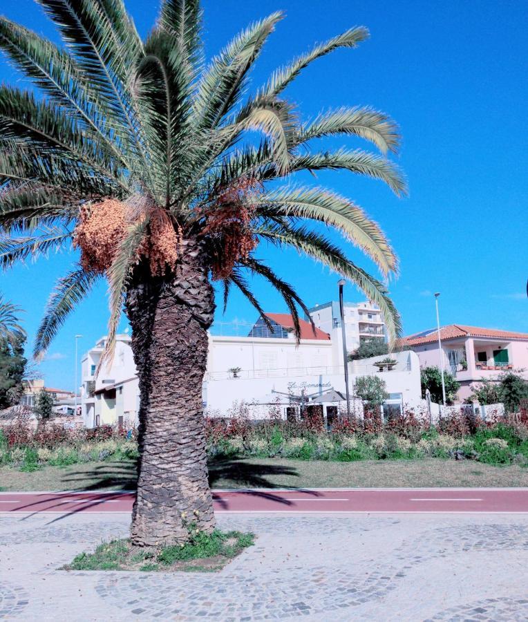 La Promenade Rooms & Suites Olbia Esterno foto